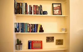 Welcoming And Homely 2 Bed In Central Location